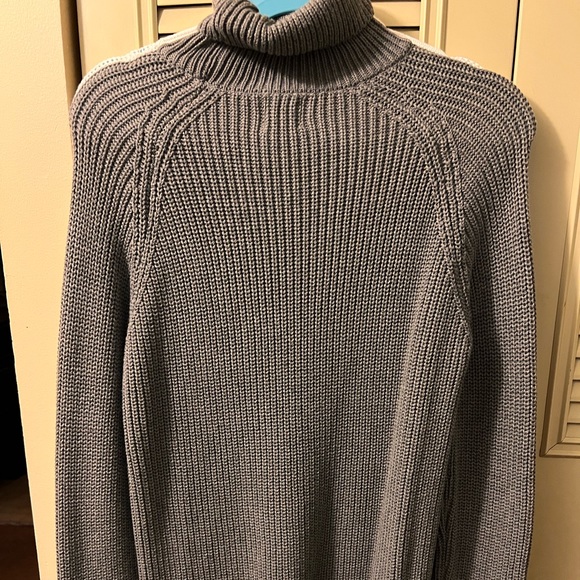 Zara Mens Gray Turtleneck - Picture 2 of 3